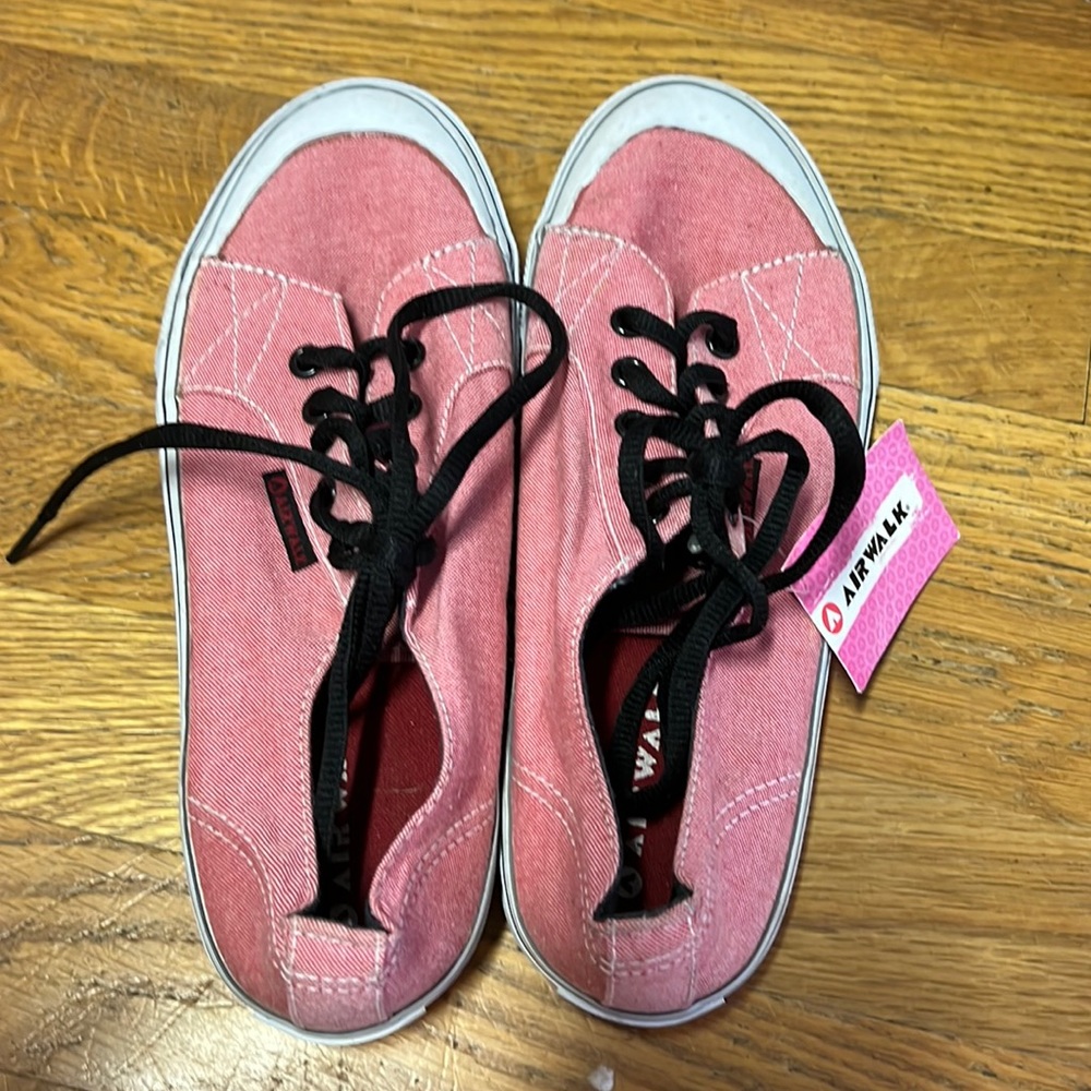 Airwalk sneakers
